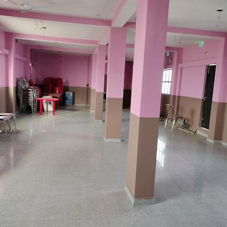 Hotel Radhey Krishna Patna  Zewnętrze zdjęcie