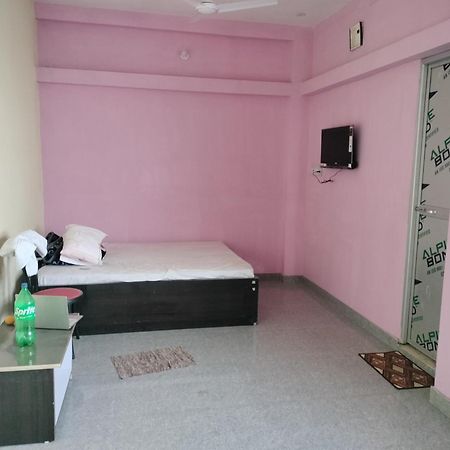 Hotel Radhey Krishna Patna  Zewnętrze zdjęcie