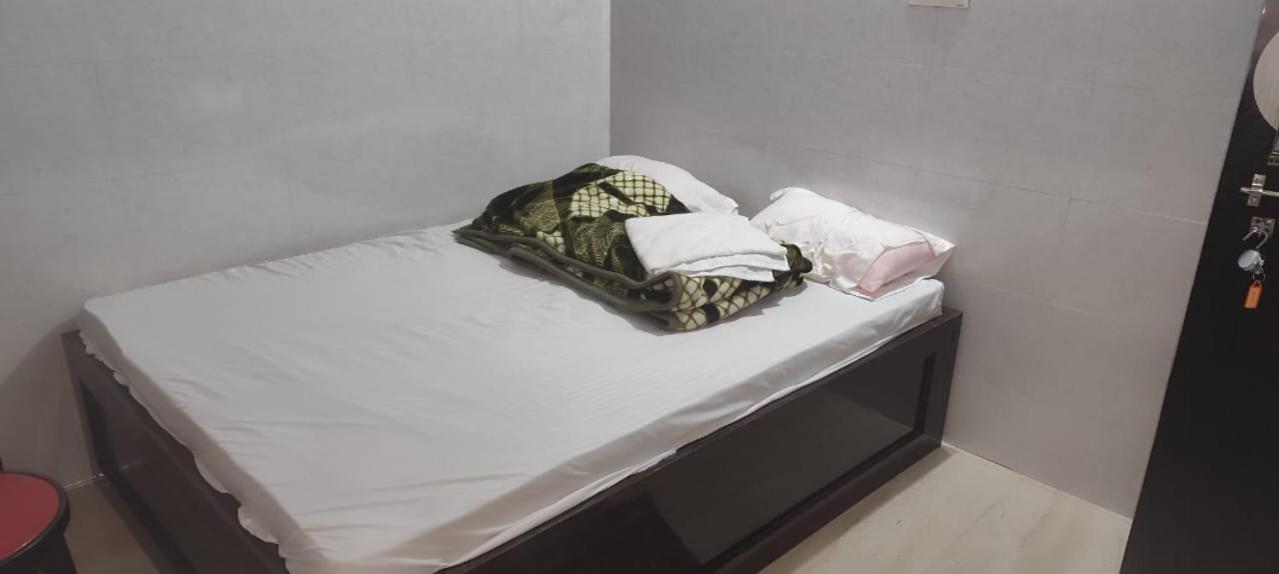 Hotel Radhey Krishna Patna  Zewnętrze zdjęcie