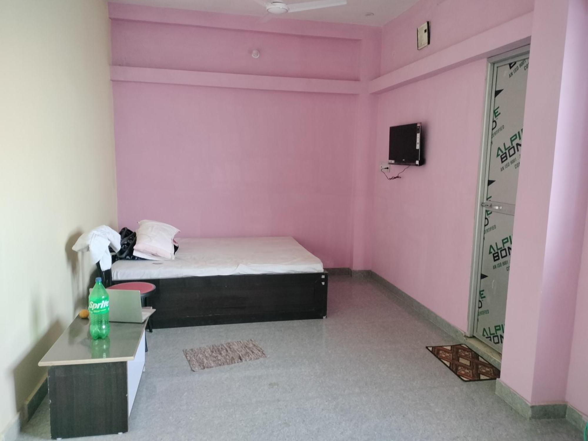 Hotel Radhey Krishna Patna  Zewnętrze zdjęcie