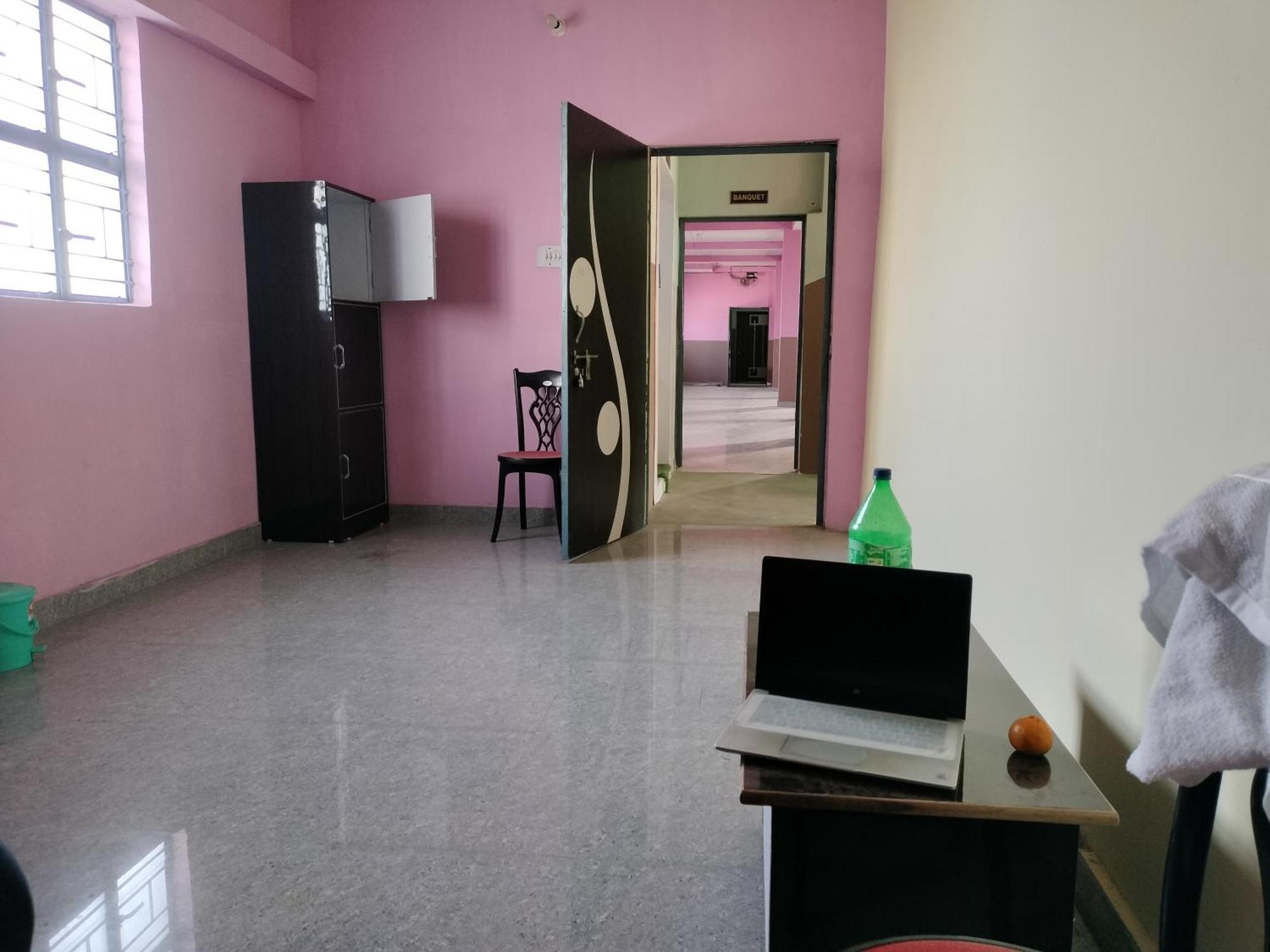 Hotel Radhey Krishna Patna  Zewnętrze zdjęcie